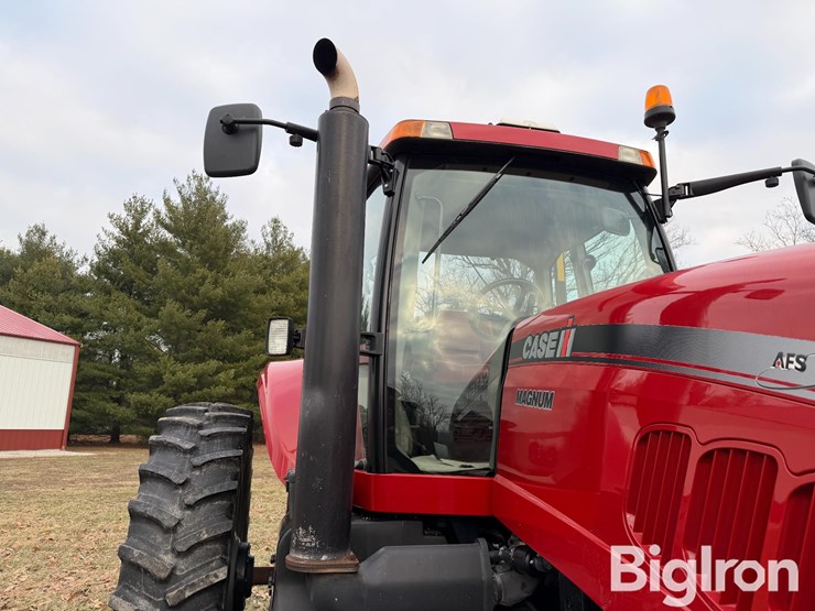 2010-case-ih-magnum-305-image-14