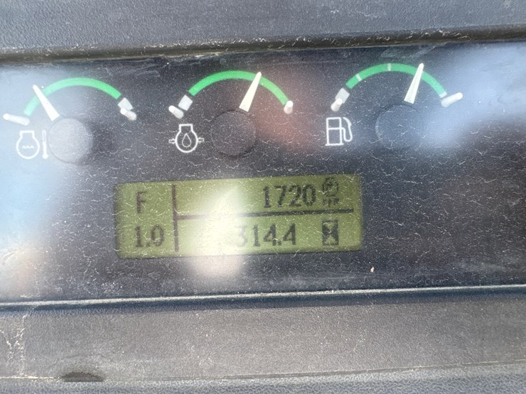 2018-deere-450k-image-9