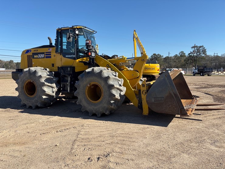 2023-komatsu-wa320-8-image-2