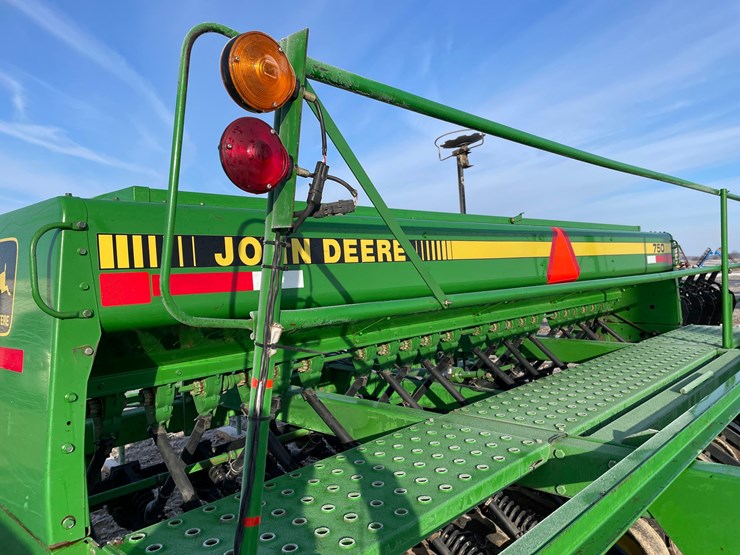 john-deere-750-image-13