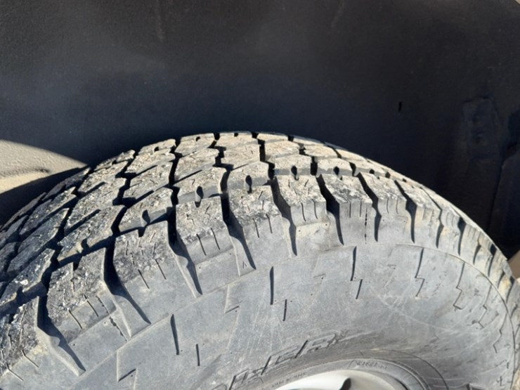 2001-ford-excursion-image-25