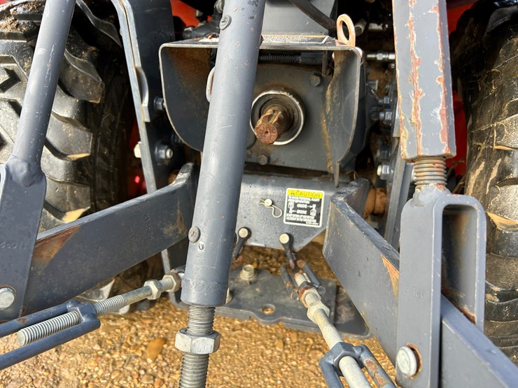 2013-kubota-bx2670-image-16