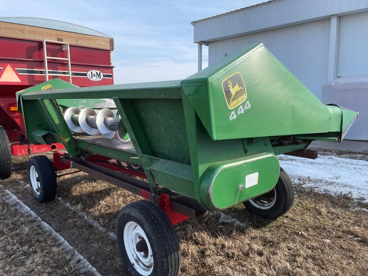 john-deere-444-image-15
