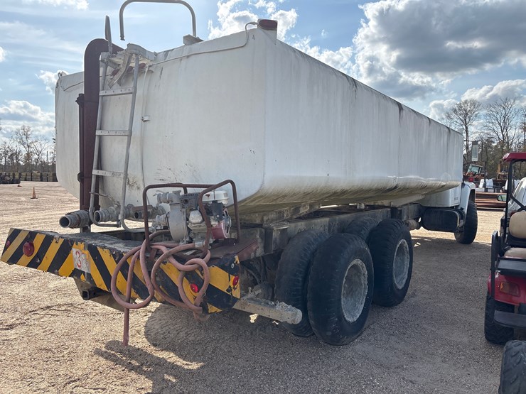 #32946-•-1988-international-water-truck-|-parts-or-repair-image-4