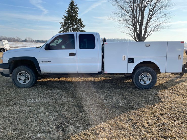 2006-chevrolet-2500-image-4