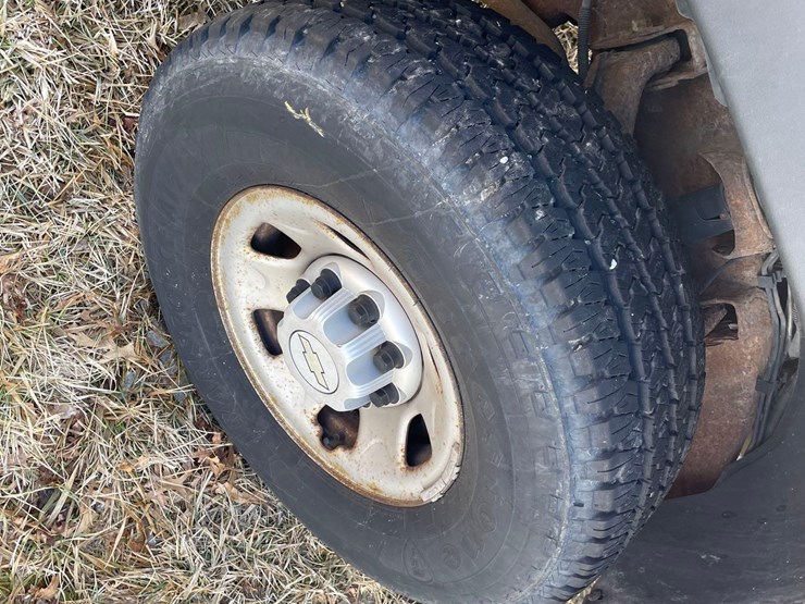 2007-chevrolet-3500-image-3