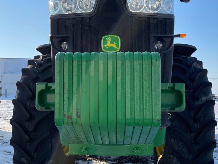 2012-john-deere-8235r-image-21