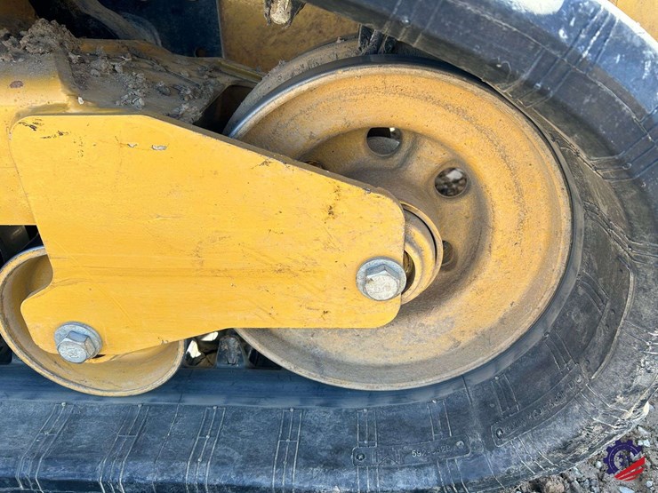 2023-caterpillar-299d3-xe-land-management-image-17