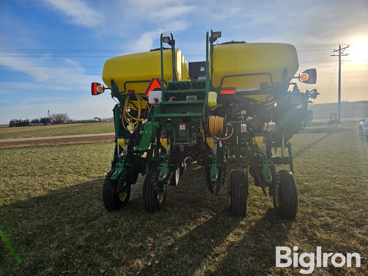 2009-john-deere-1770nt-image-6