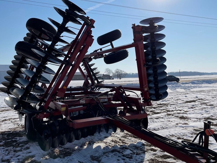 case-ih-3900-image-13