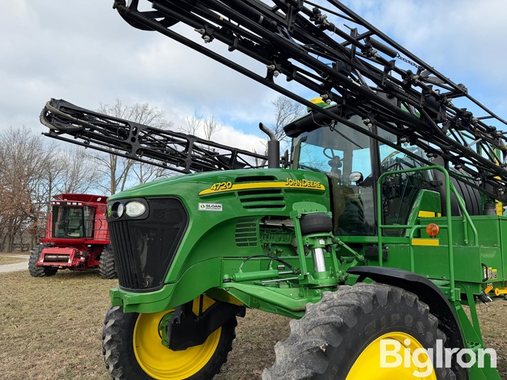 2007-john-deere-4720-image-10