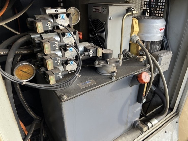 2007-ficep-1101-dx-cnc-drilling-machine-image-32