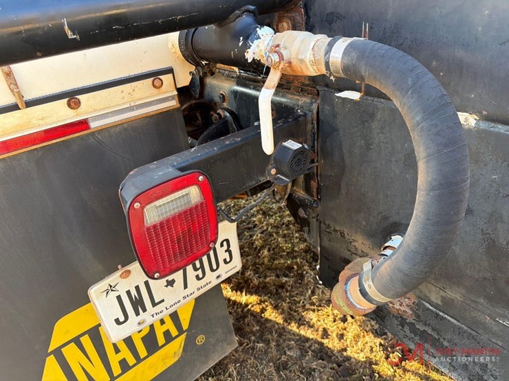 2017-freightliner-water-truck-image-13