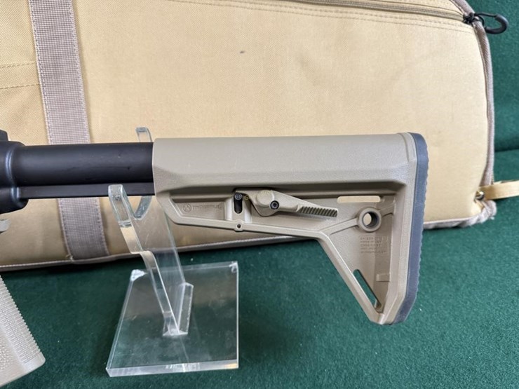 smith-&-wesson-m&p15-22-22lr-rifle-image-8