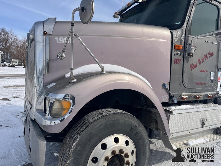 2004-international-9900i-image-9