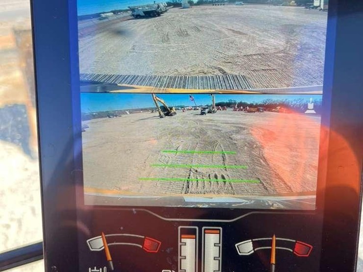 2019-caterpillar-320-image-20