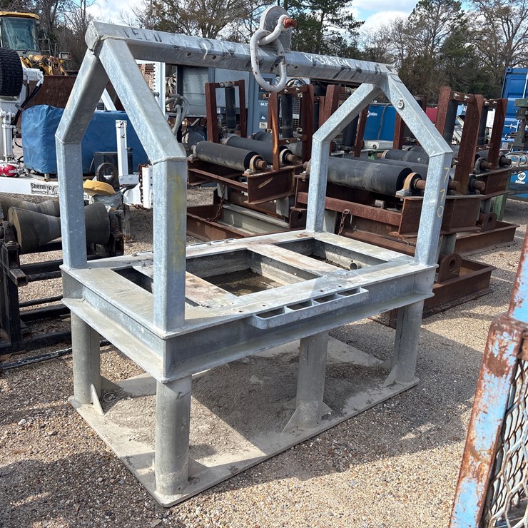 #3505 • STEEL LIFTING RACK WITH TOP HOOK