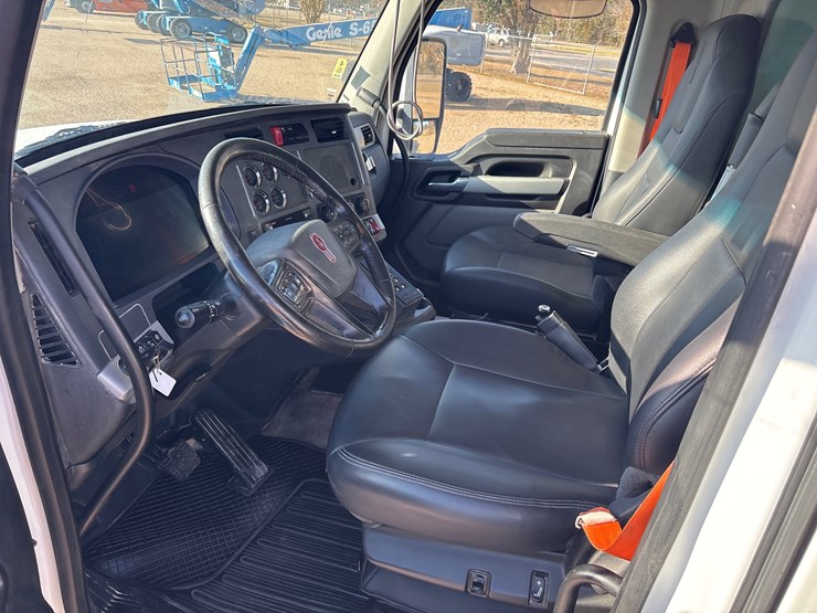 #250-•-2024-kenworth-t880-dump-truck-|-title-delay-image-10