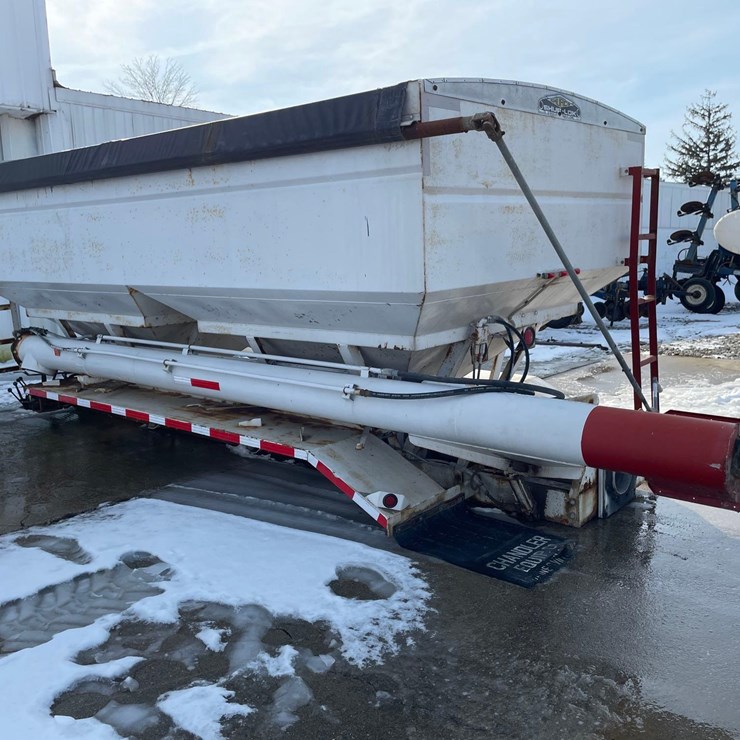 Tag #233, Chandler 16 ton 2 compartment dry fertilizer tender box