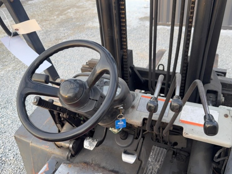 toyota-forklift-model-025fgu35,-sn#70068,-14,229-hrs,-2-stage-mast,-dual-front-wheels,-8,000-lbs-cap-image-13