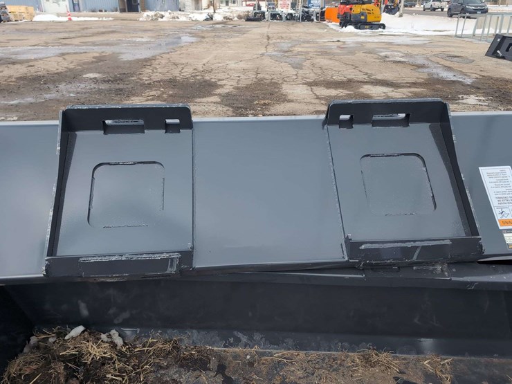 (1)-wolverine-72"-skid-steer-track-duty-bucket-tdb-11-72w-image-2