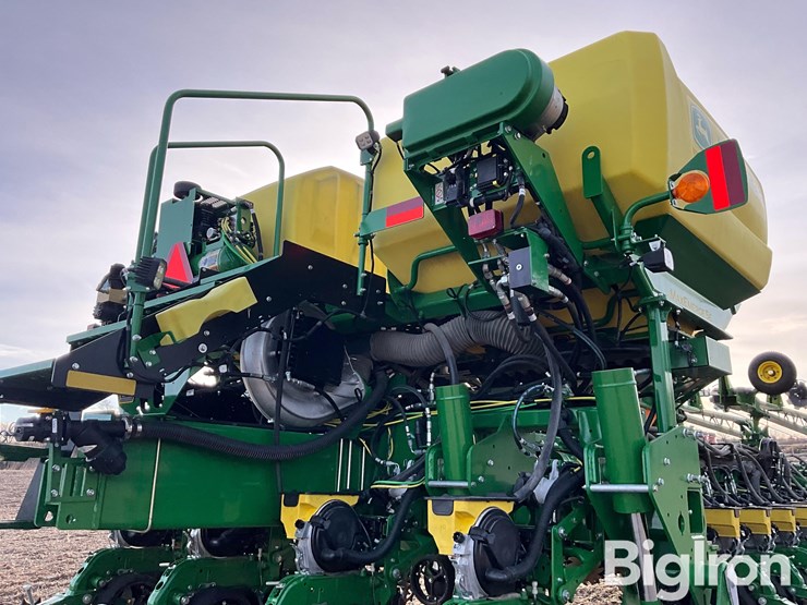 2024-john-deere-1775nt-image-13