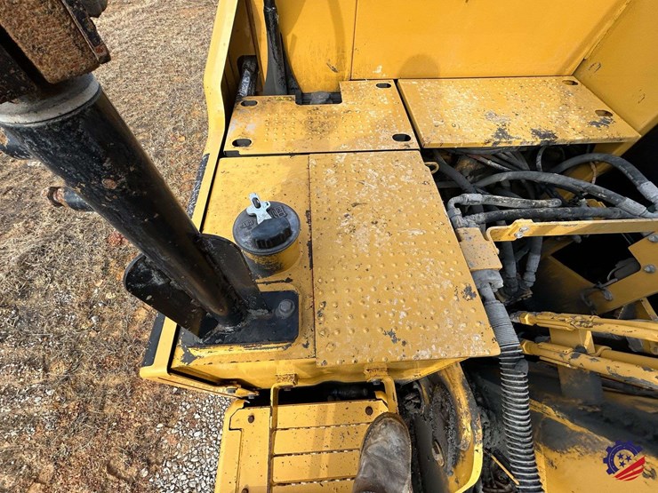 2017-caterpillar-318fl-image-98