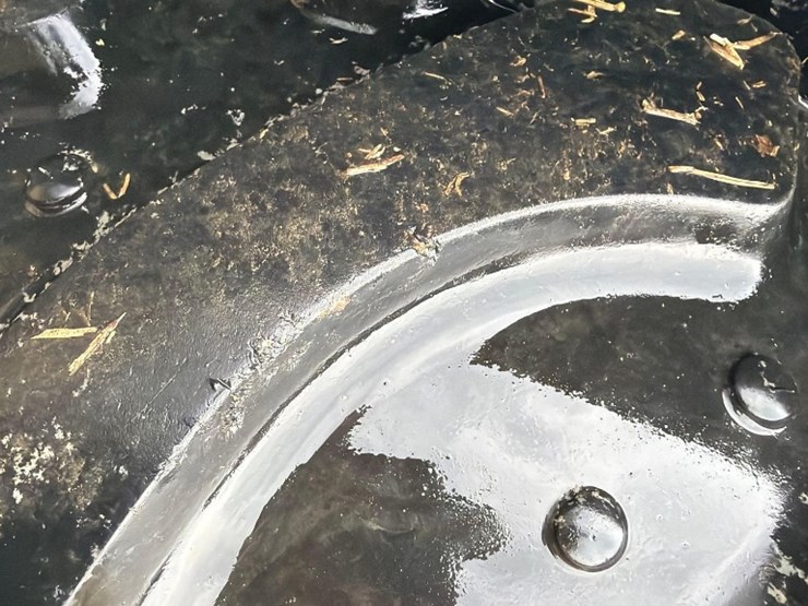 2019-case-586h-image-14