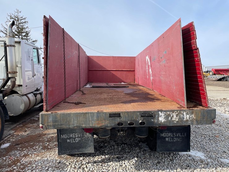 1973-ford-f700-image-9