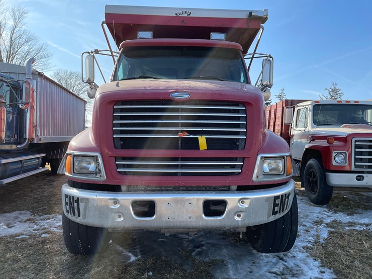 tag-#154,-2000-sterling-tri-axle-dump-truck-image-18