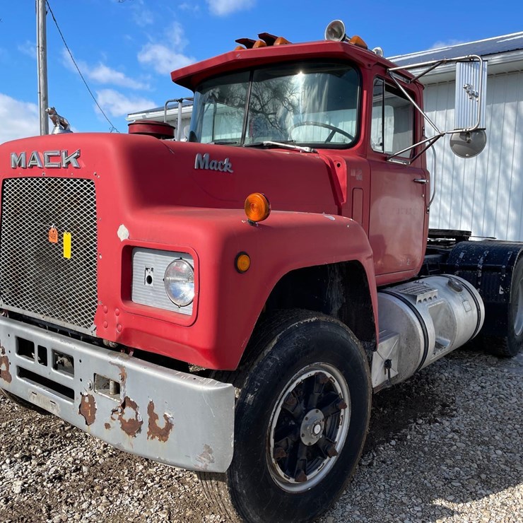 Tag #468, 1981 R-series 600 mack semi tractor