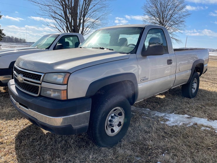2007-chevrolet-3500-image-1