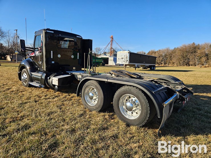 2014-kenworth-t680-image-7