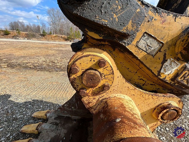 2017-caterpillar-318fl-image-25