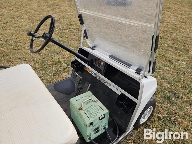 club-car-golf-cart-image-13