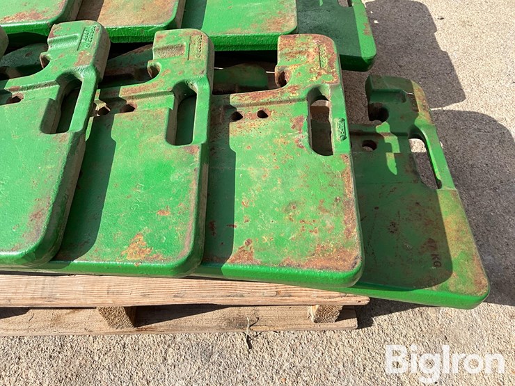 john-deere-tractor-suitcase-weights-image-9
