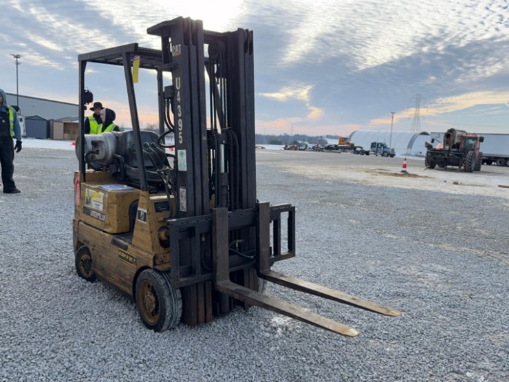 caterpillar-cc15,-fork-lift,-sn#7em-00539,-615-hrs.-3-mast,-42"-fork,-3,000lbs-cap,-image-12
