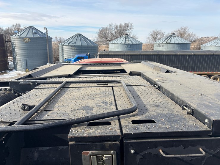 2003-case-ih-afx8010-combine-image-16