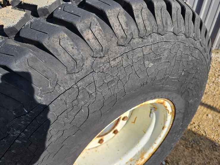 #165-•-new-holland-1630t-tractor-&-7308-loader-image-12