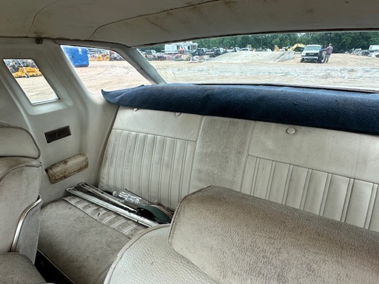 #22600-•-1978-ford-thunderbird-|-for-parts-&-repairs-only-image-27