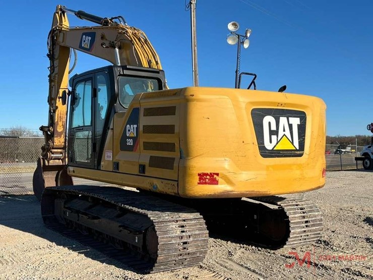 2019-caterpillar-320-image-1