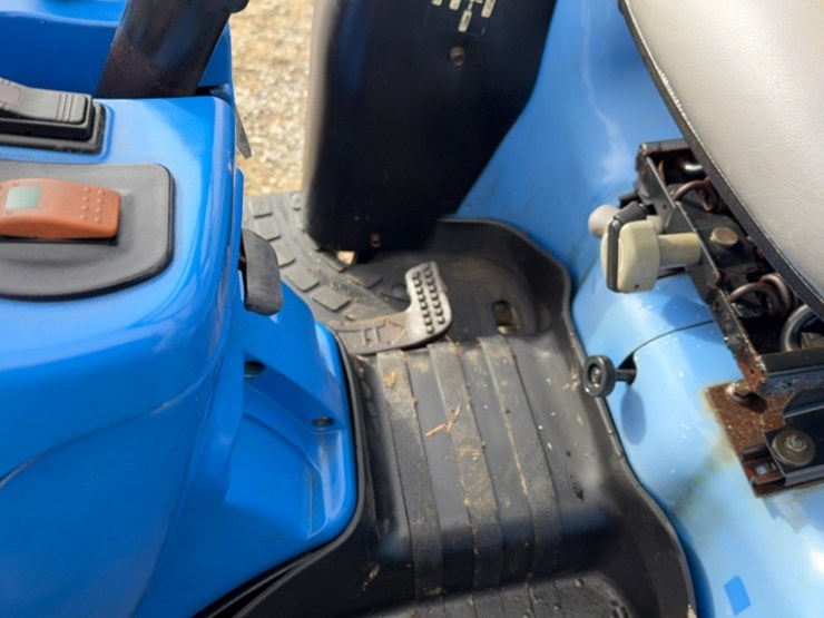 new-holland-7308-image-14