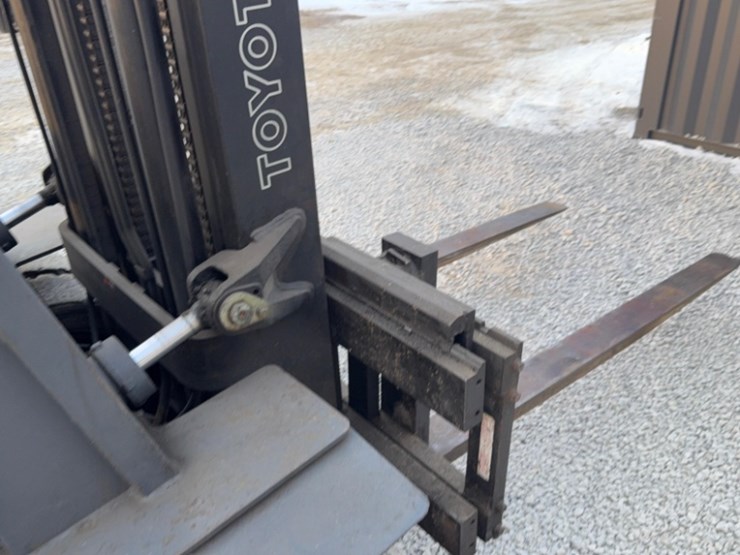 toyota-forklift-model-025fgu35,-sn#70068,-14,229-hrs,-2-stage-mast,-dual-front-wheels,-8,000-lbs-cap-image-14