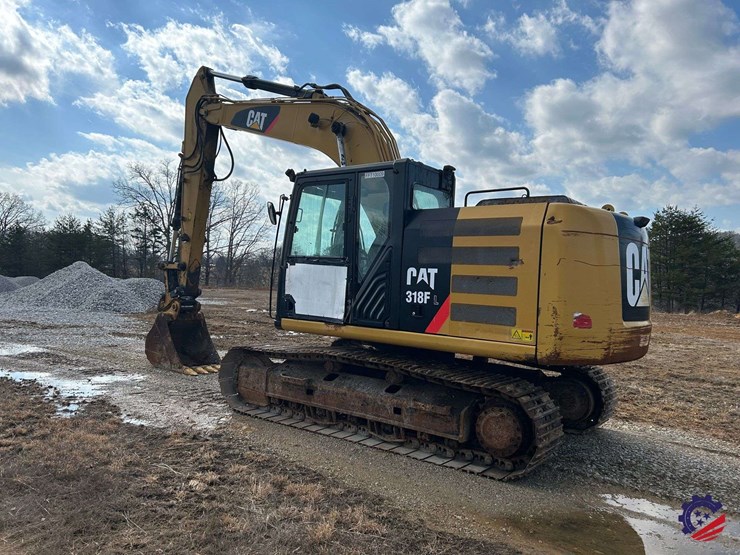 2017-caterpillar-318fl-image-5