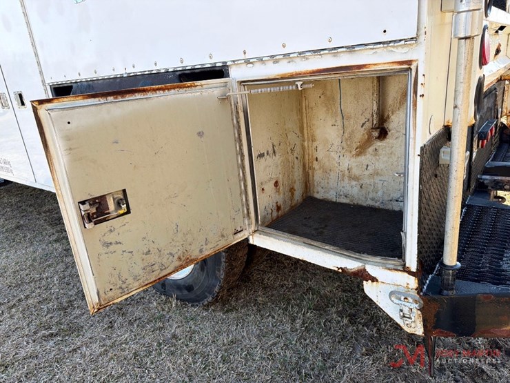 2003-international-durastar-4300-image-14