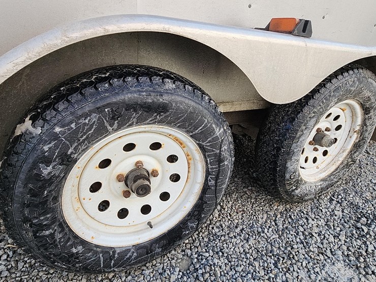 united-enclosed-trailer-w-wooden-racking-inside,-tandem-axle,-swing-doors,-side-door,-16'-image-8