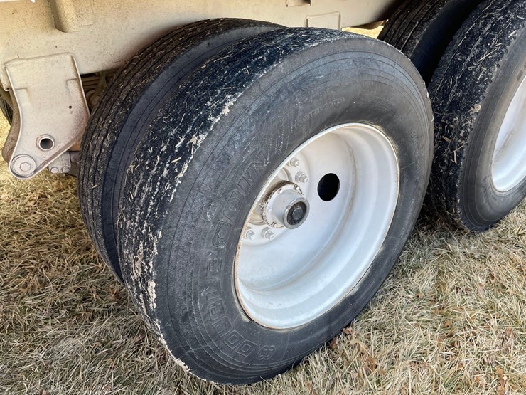 tag-#413,-1981-40'-chamberlin-hopper-bottom-steel-trailer-image-8