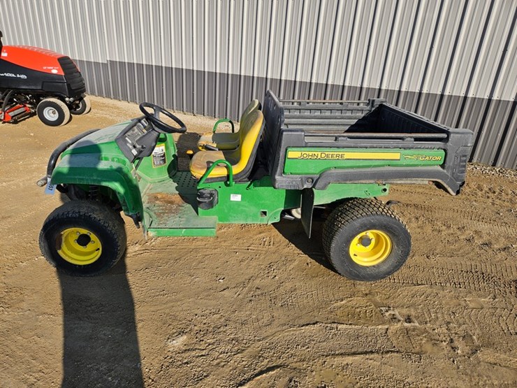 john-deere-tx-4x2-image-2