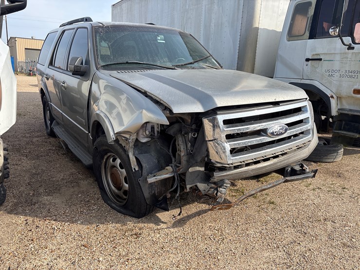 2008-ford-expedition-image-2