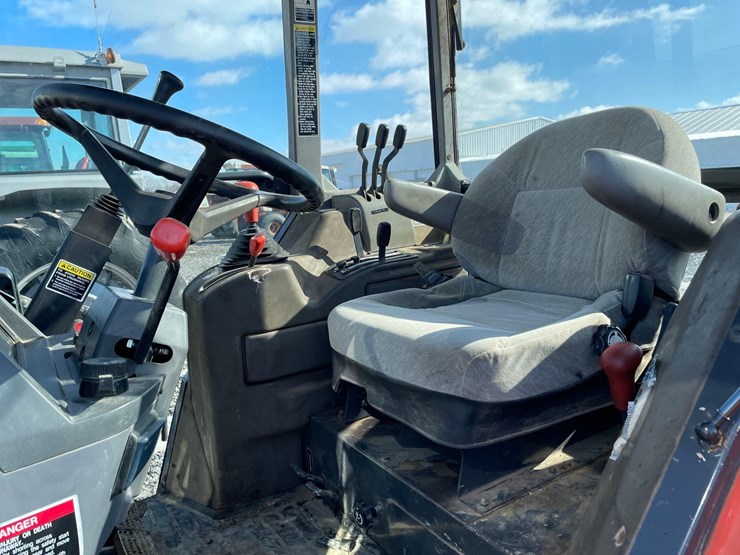 2003-kubota-m9000dtc-image-22